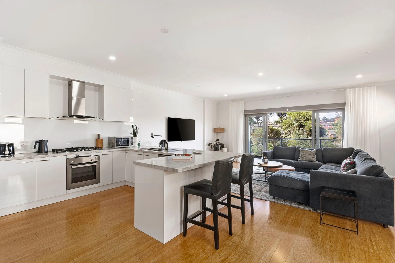 44 Moorna Dr, Airport West, VIC 3042, Airport West - Thumbnail 3