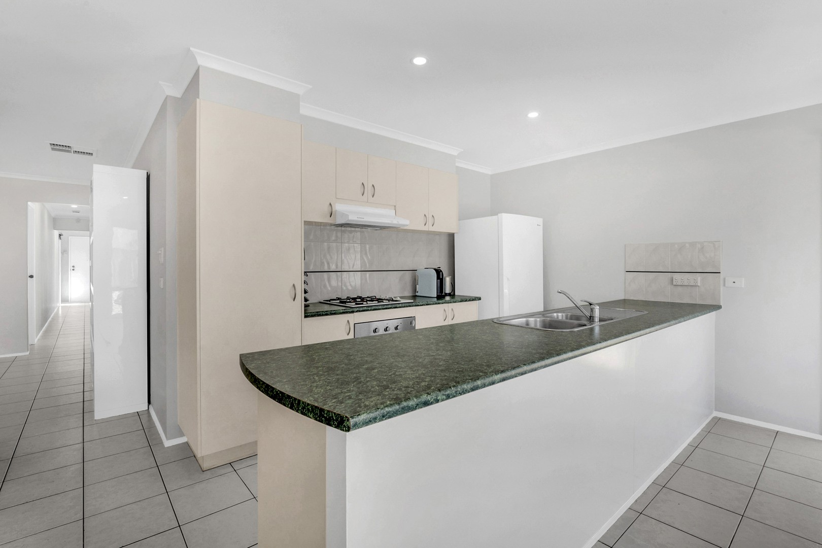 44 Mulberry Pass, Craigieburn, VIC 3064, Craigieburn - Thumbnail 2