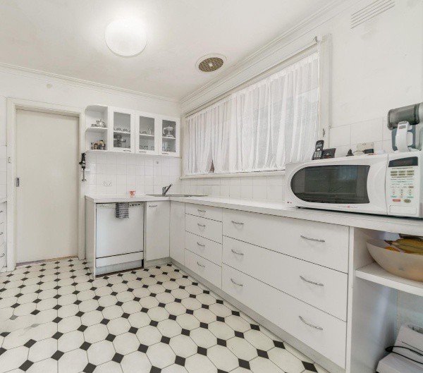 44 Ormond Avenue, Mitcham, VIC 3132, Mitcham - Thumbnail 4