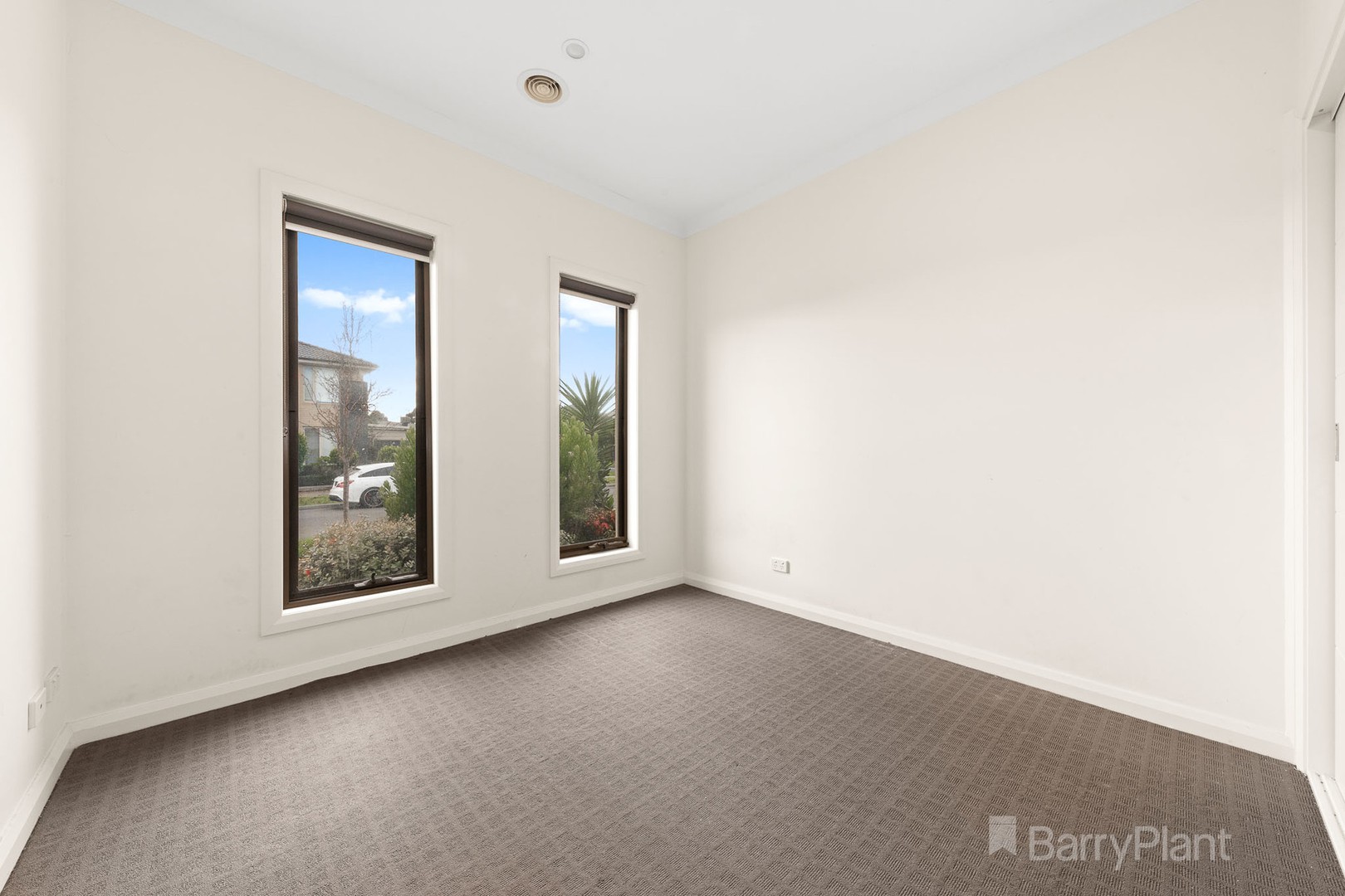 44 Serene Way, Clyde North, VIC 3978, Clyde North - Thumbnail 5
