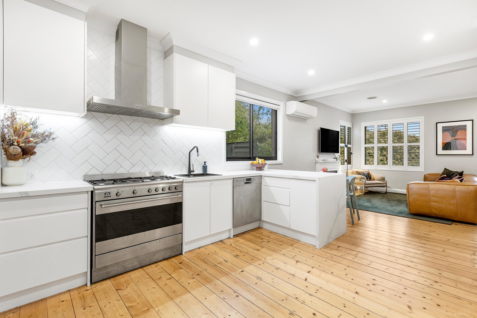 44 Southern Road, Heidelberg Heights, VIC 3081, Heidelberg Heights - Thumbnail 3