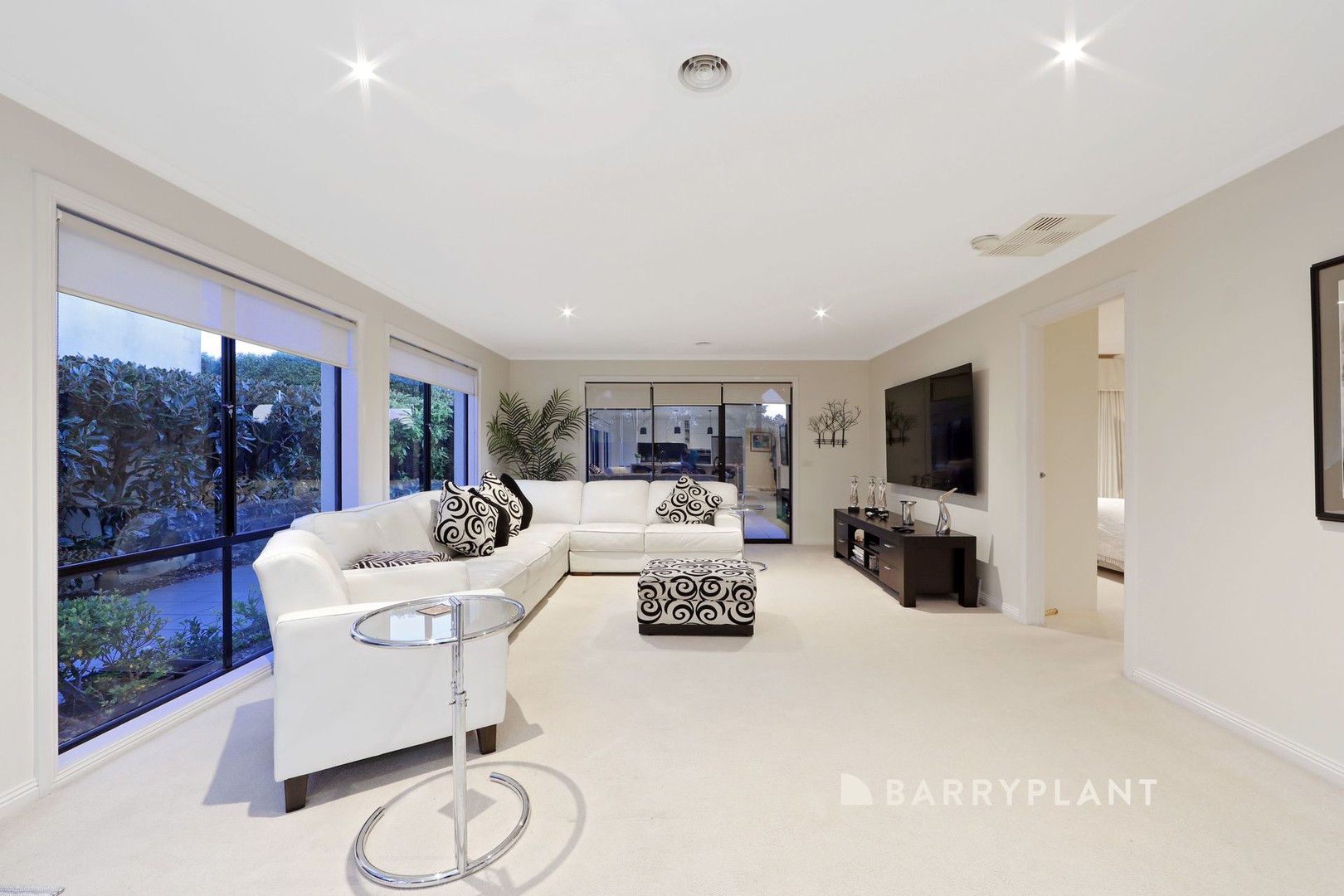 44 Sovereign Manors Crescent, Rowville, VIC 3178, Rowville - Thumbnail 3