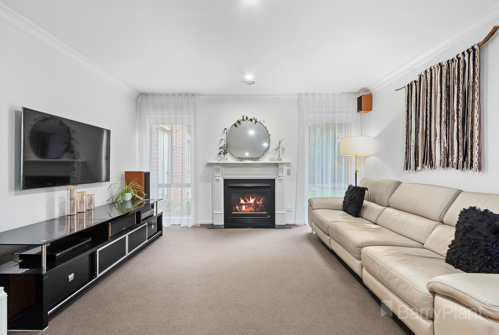44 Sunset Drive, Kilsyth South, VIC 3137 - Thumbnail 2 - 18/01/2022