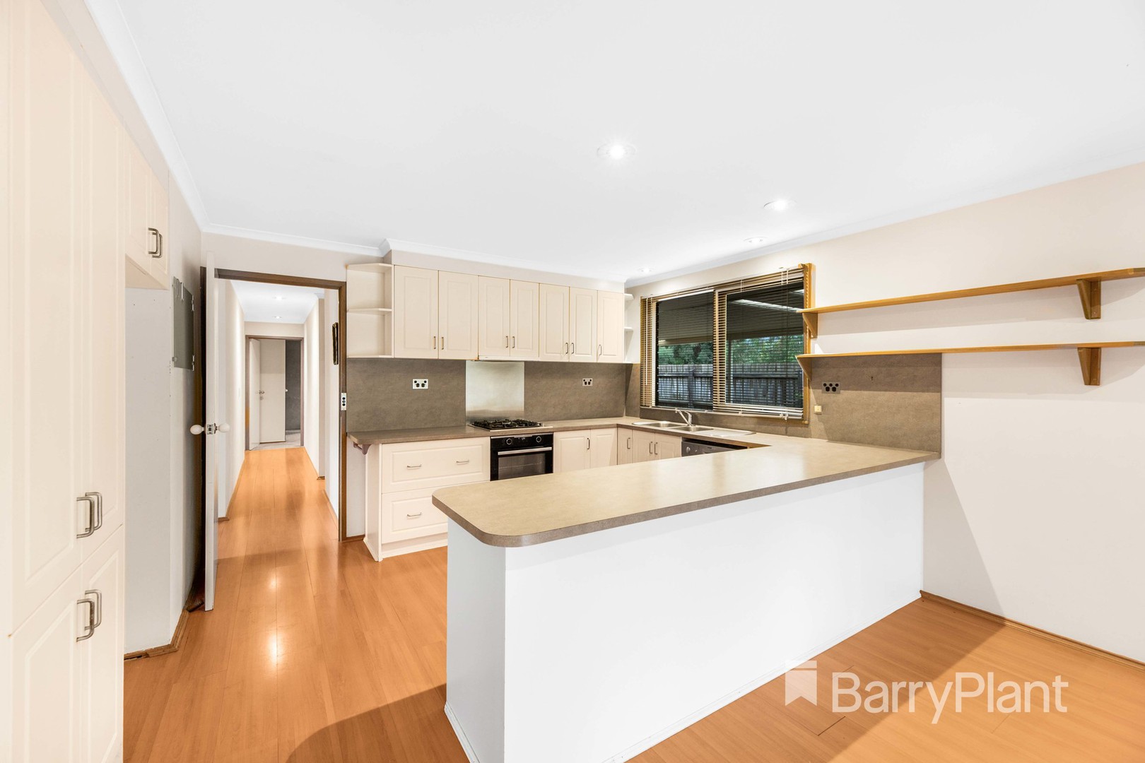 44 Watermoor Avenue, Kilsyth South, VIC 3137, Kilsyth South - Thumbnail 3