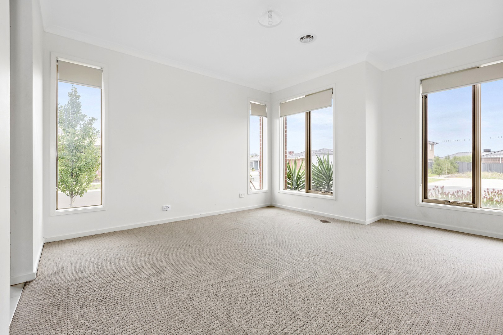 44 Willandra Boulevard, Harkness, VIC 3337, Harkness - Thumbnail 5