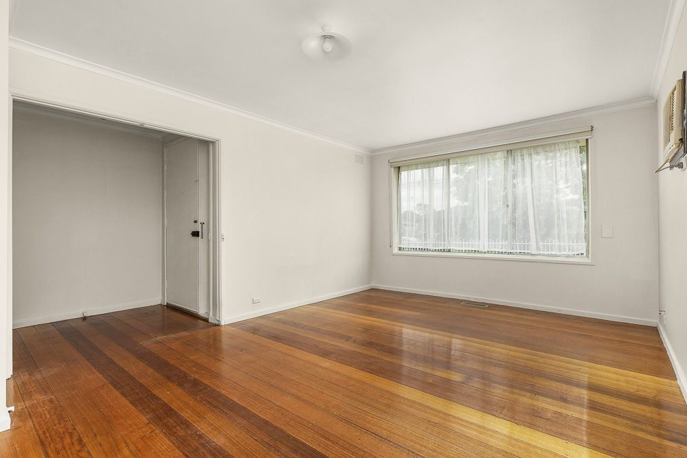 44 Woodstock Drive, Gladstone Park, VIC 3043, Gladstone Park - Thumbnail 3