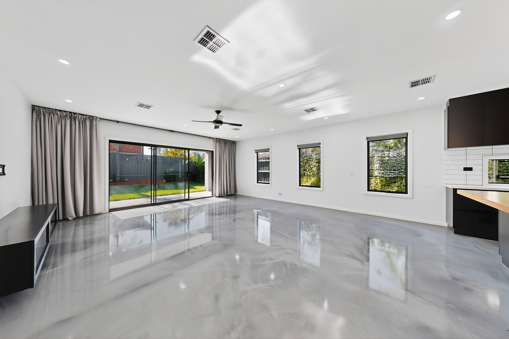 44 Wunnamurra Dr, Keilor East, VIC 3033 - Thumbnail 2 - 24/04/2026