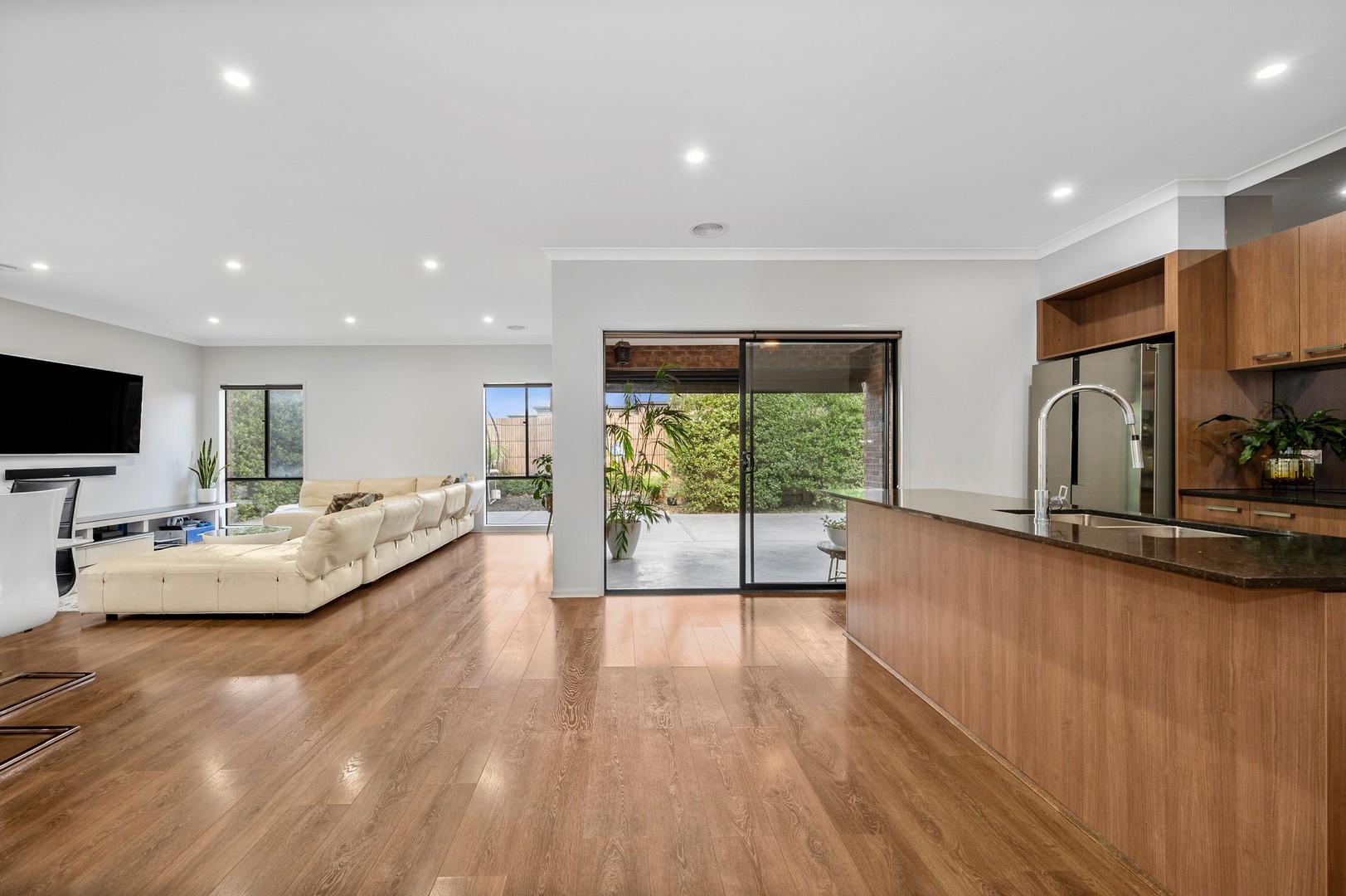 45 Blue Lake Drive, Wallan, VIC 3756, Wallan - Thumbnail 6
