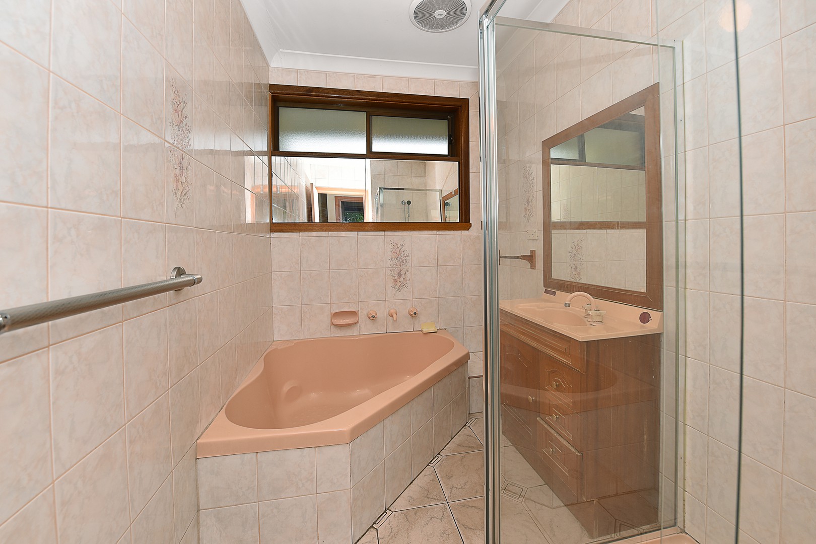 45 Broadhurst Avenue, Reservoir, VIC 3073, Reservoir - Thumbnail 7