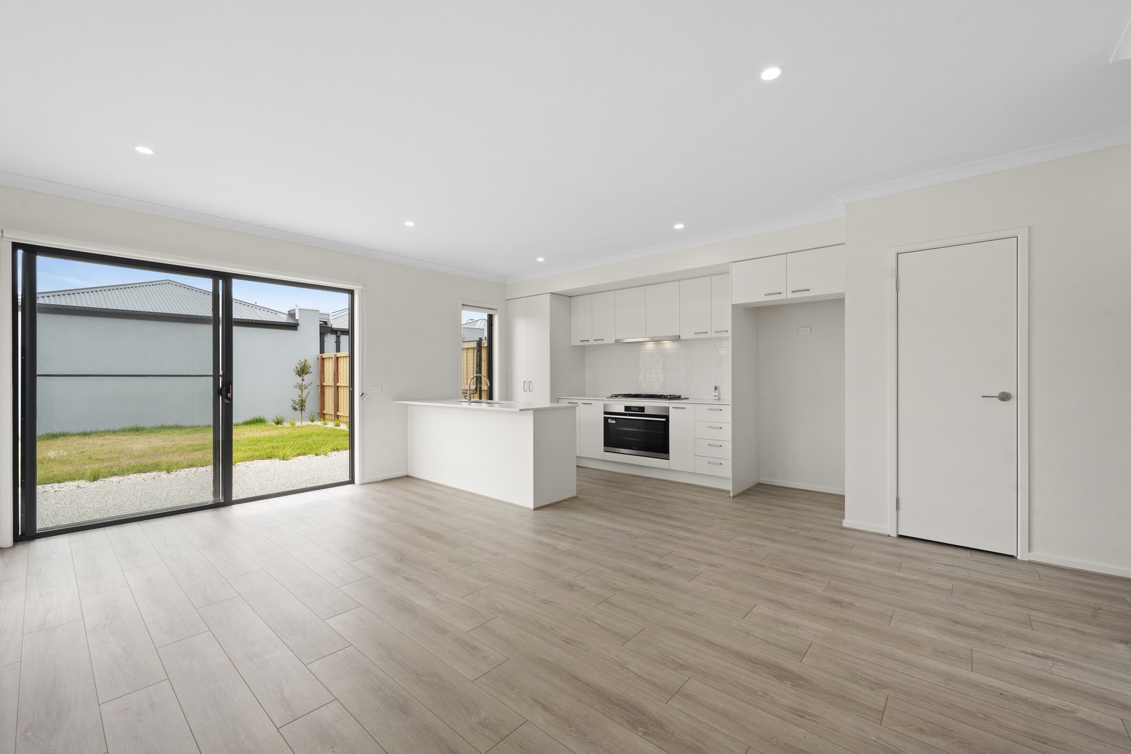 45 Burnbank Parade, Clyde North, VIC 3978 - Thumbnail 1 - 25/12/2025