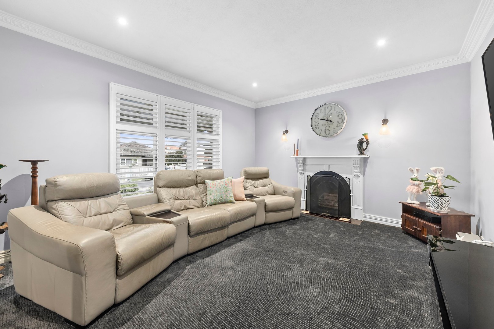 45 Coghlan Street, Niddrie, VIC 3042 - Thumbnail 2 - 02/05/2025