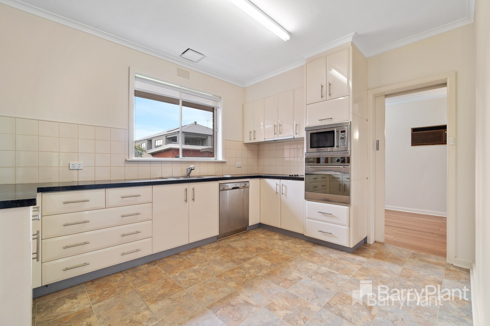 45 Collins Street, Bulleen, VIC 3105, Bulleen - Thumbnail 3