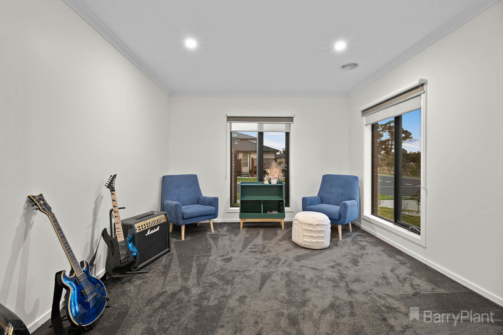45 Flanagan Crescent, Cranbourne South, VIC 3977, Cranbourne South - Thumbnail 3