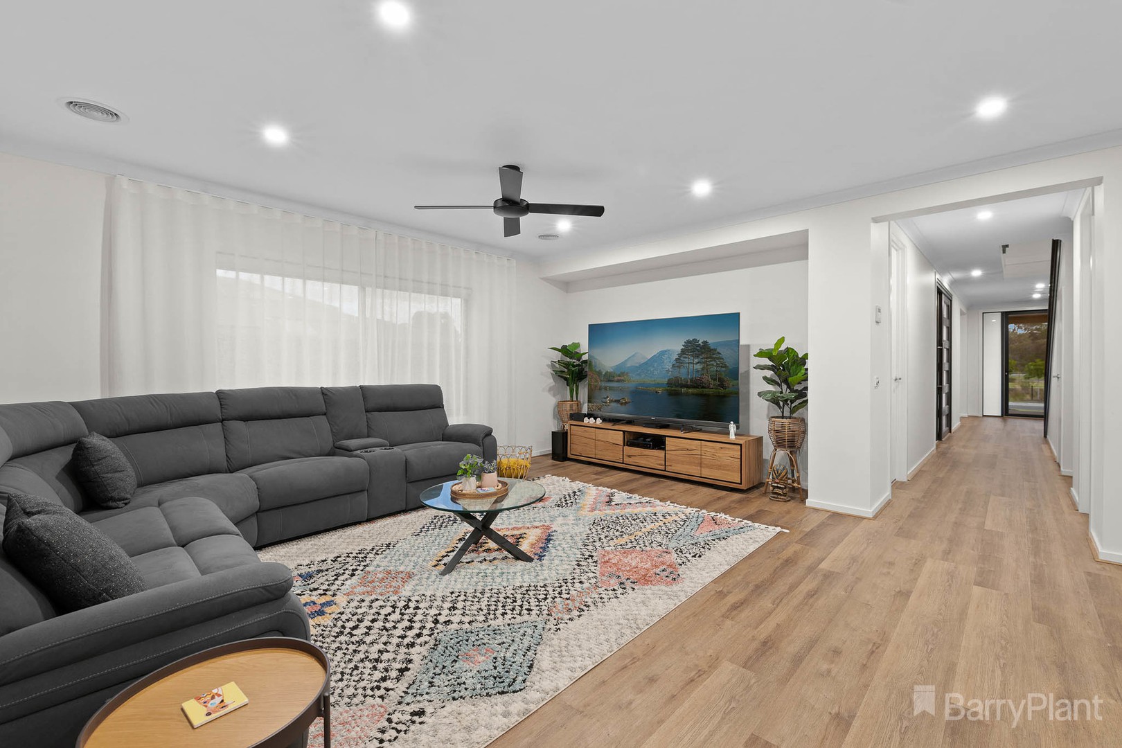 45 Flanagan Crescent, Cranbourne South, VIC 3977, Cranbourne South - Thumbnail 6