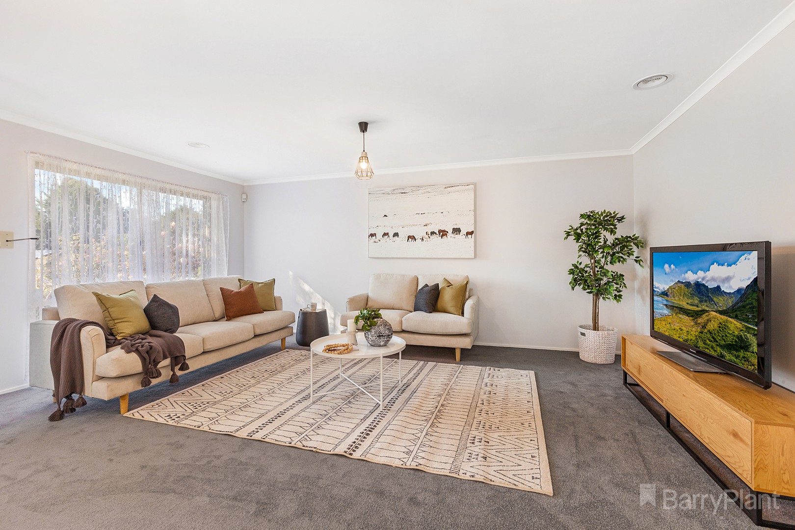 45 Franklin Close, Wallan, VIC 3756, Wallan - Thumbnail 2
