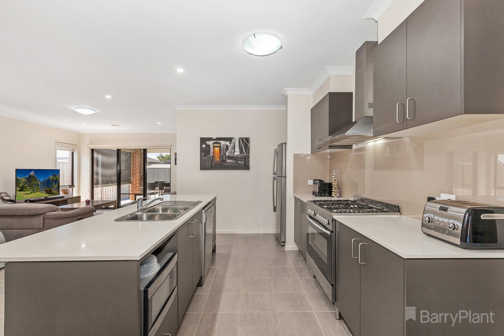 45 Greenvale Avenue, Wallan, VIC 3756, Wallan - Thumbnail 3
