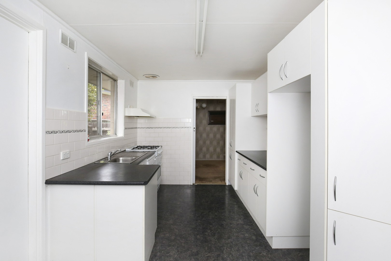 45 Greenwood Drive, Bundoora, VIC 3083, Bundoora - Thumbnail 2