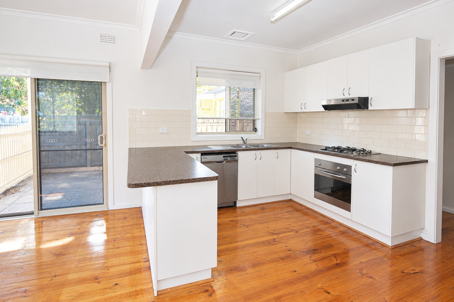 45 Hamlyn Avenue, Hamlyn Heights, VIC 3215 - Thumbnail 2 - 13/10/2026