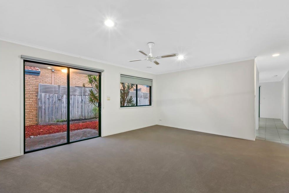 45 Kenswick Drive, Hillside, VIC 3037, Hillside - Thumbnail 3