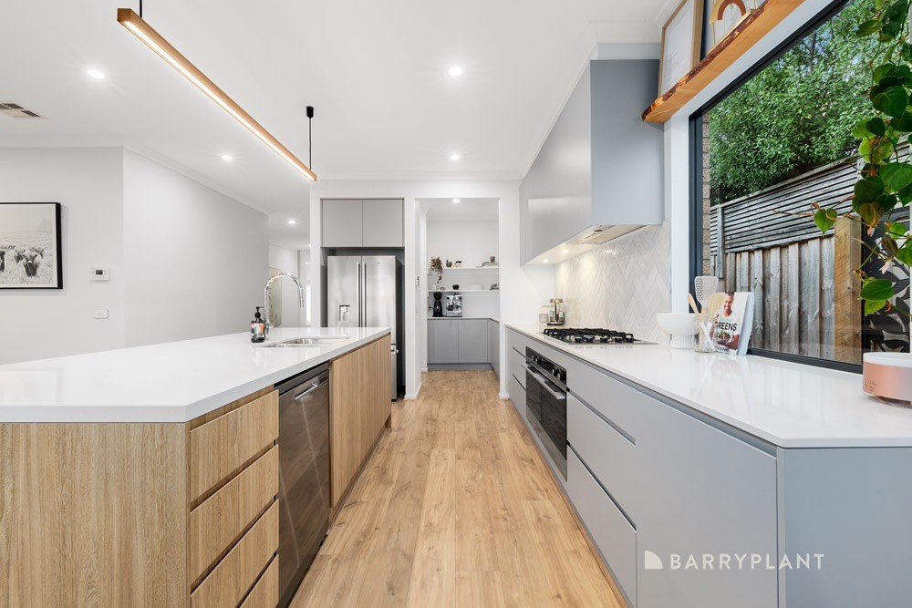 45 Madigan Crescent, Mill Park, VIC 3082, Mill Park - Thumbnail 4