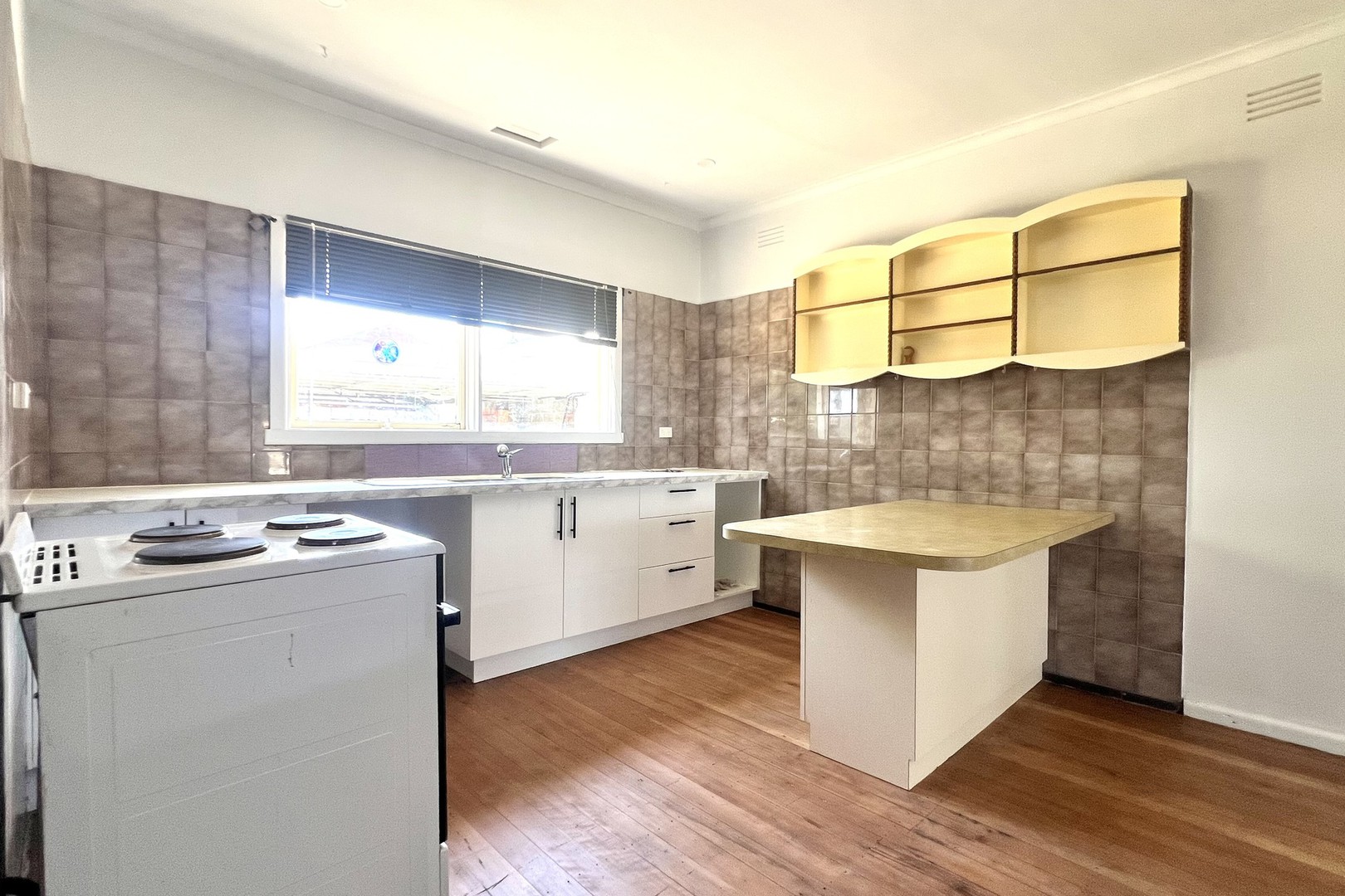 45 Manfred Avenue, St Albans, VIC 3021, St Albans - Thumbnail 4