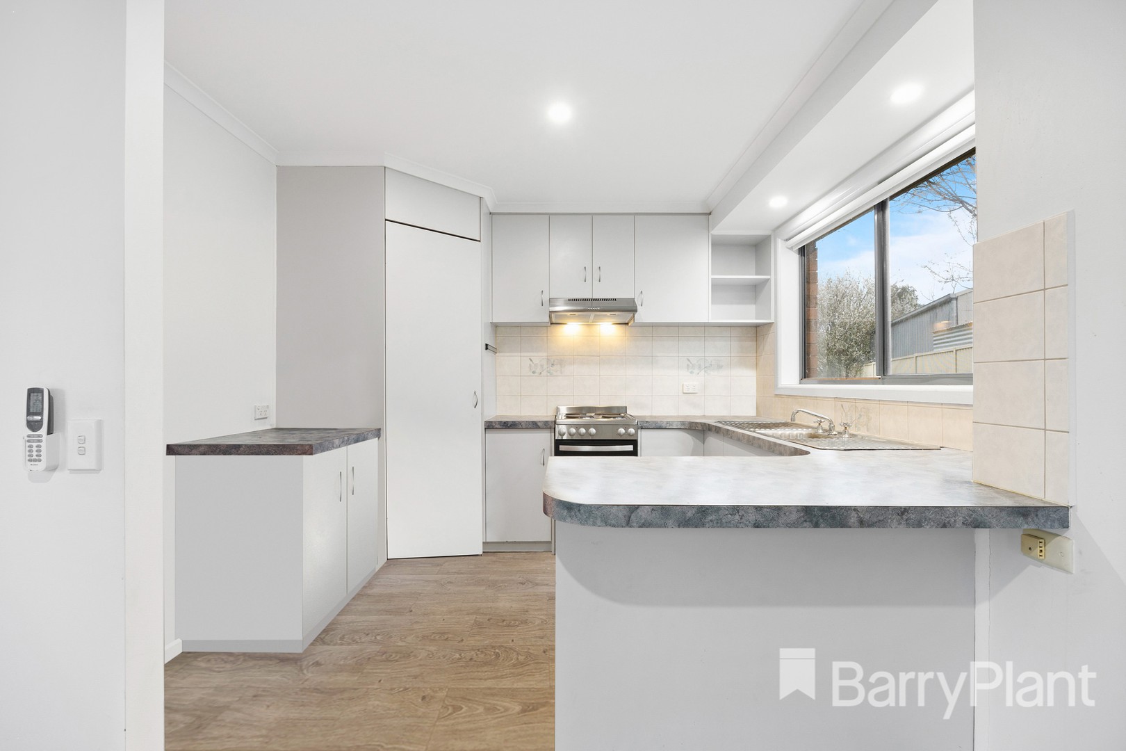 45 McNulty Drive, Wendouree, VIC 3355, Wendouree - Thumbnail 5