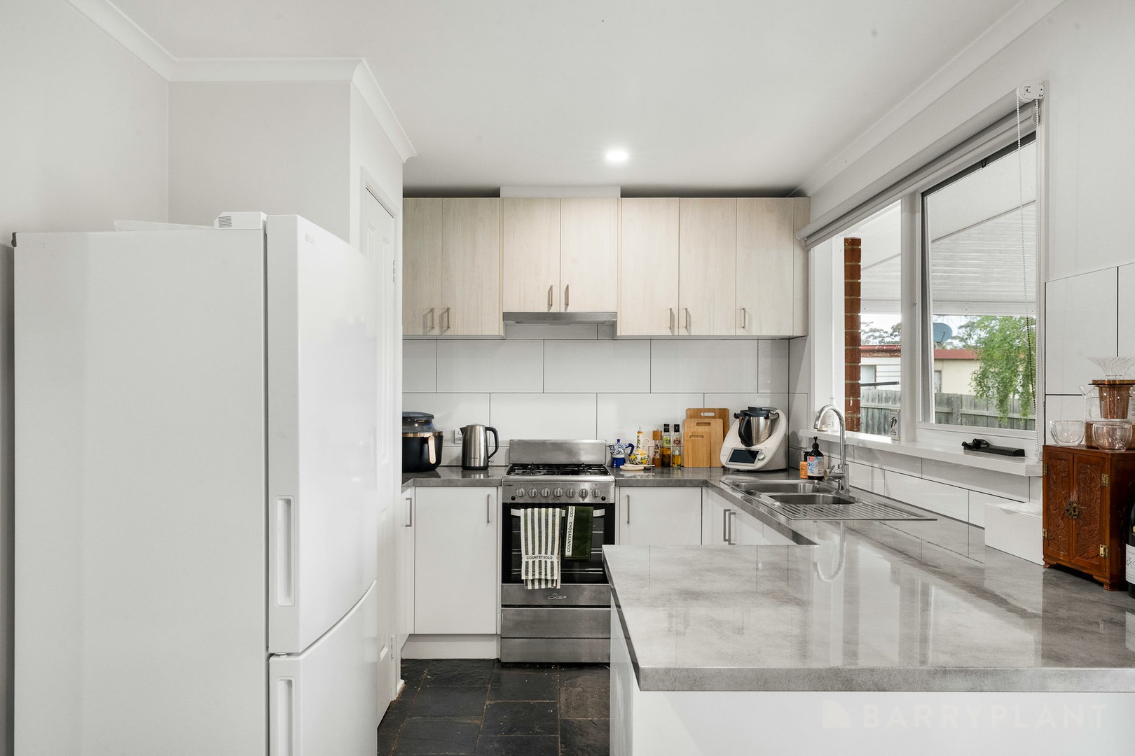 45 Meeking Drive, Pakenham, VIC 3810 - Thumbnail 2 - 09/10/2026