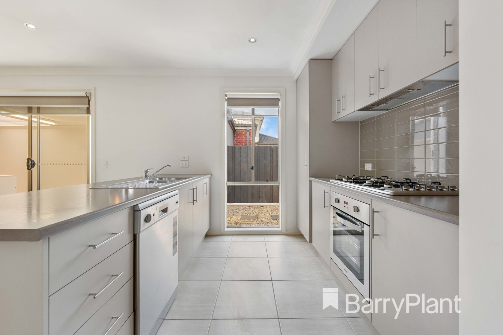 45 Morgan Crescent, Werribee, VIC 3030, Werribee - Thumbnail 8