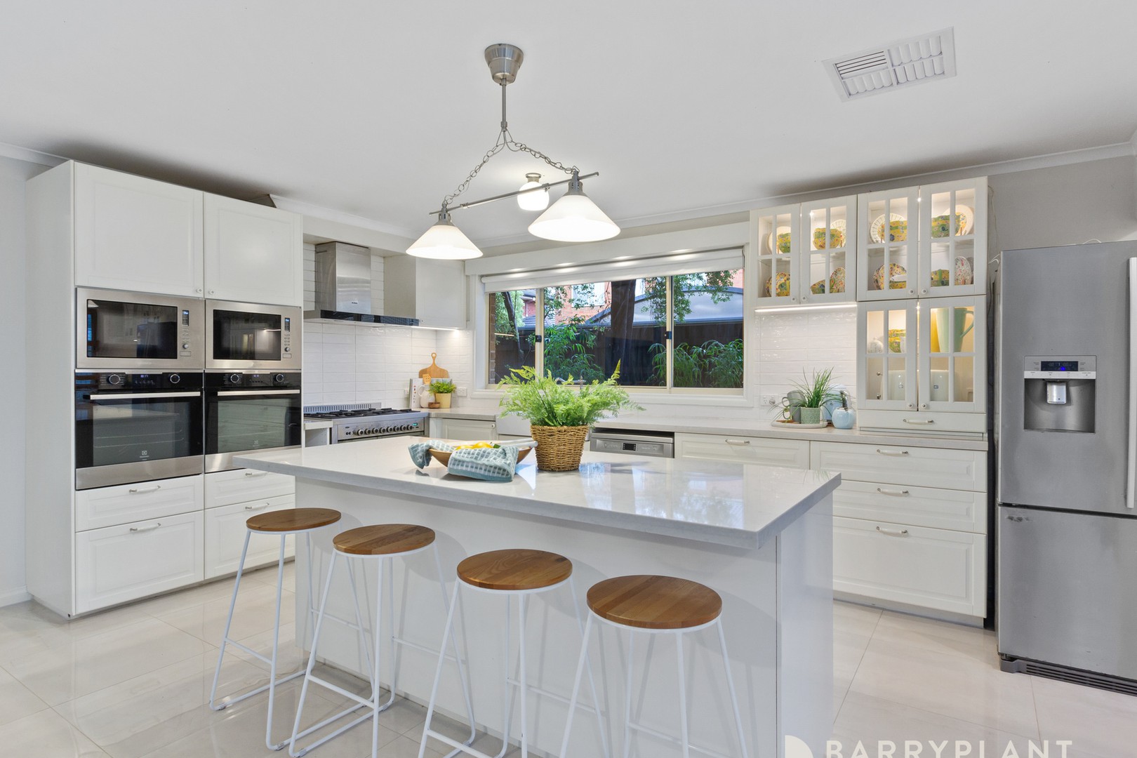 45 Mosman Close, Wantirna South, VIC 3152, Wantirna South - Thumbnail 2