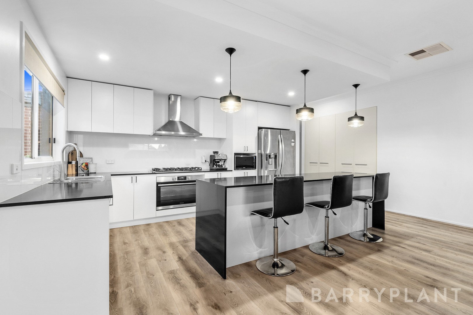 45 Panton Gap Drive, South Morang, VIC 3752 - Thumbnail 2 - 30/04/2025