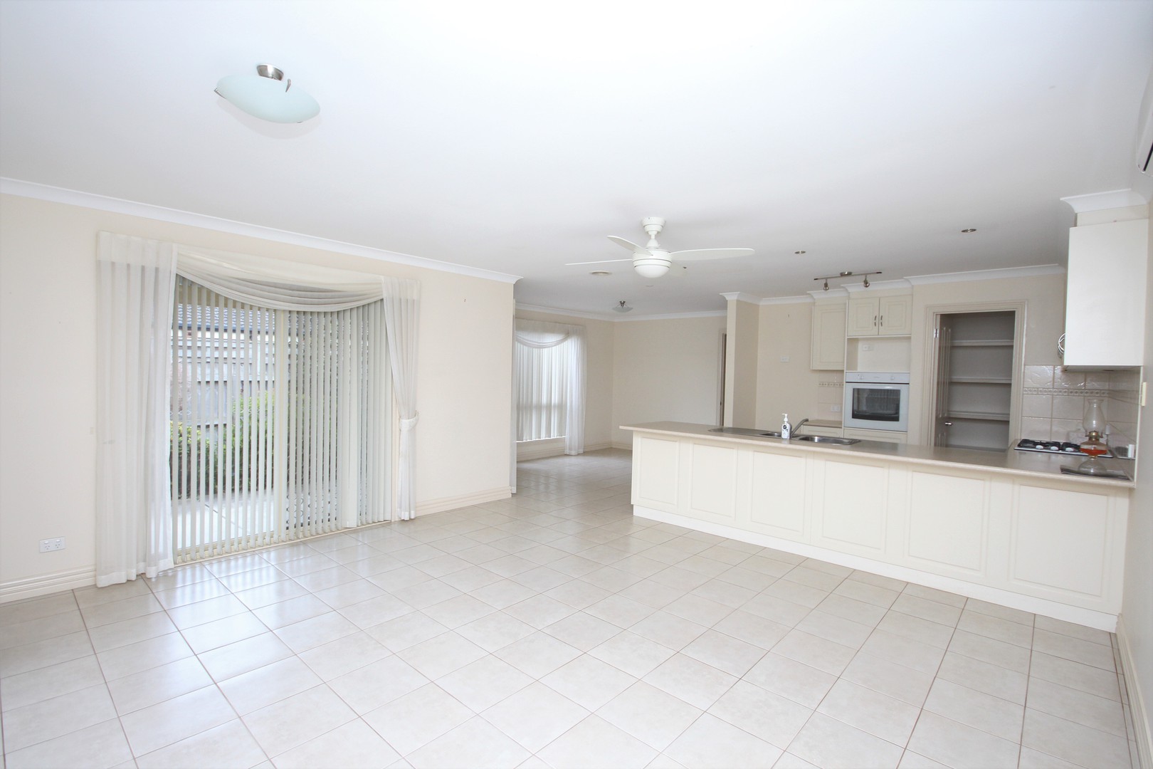 45 Paratone Crescent, St Albans Park, VIC 3219, St Albans Park - Thumbnail 2
