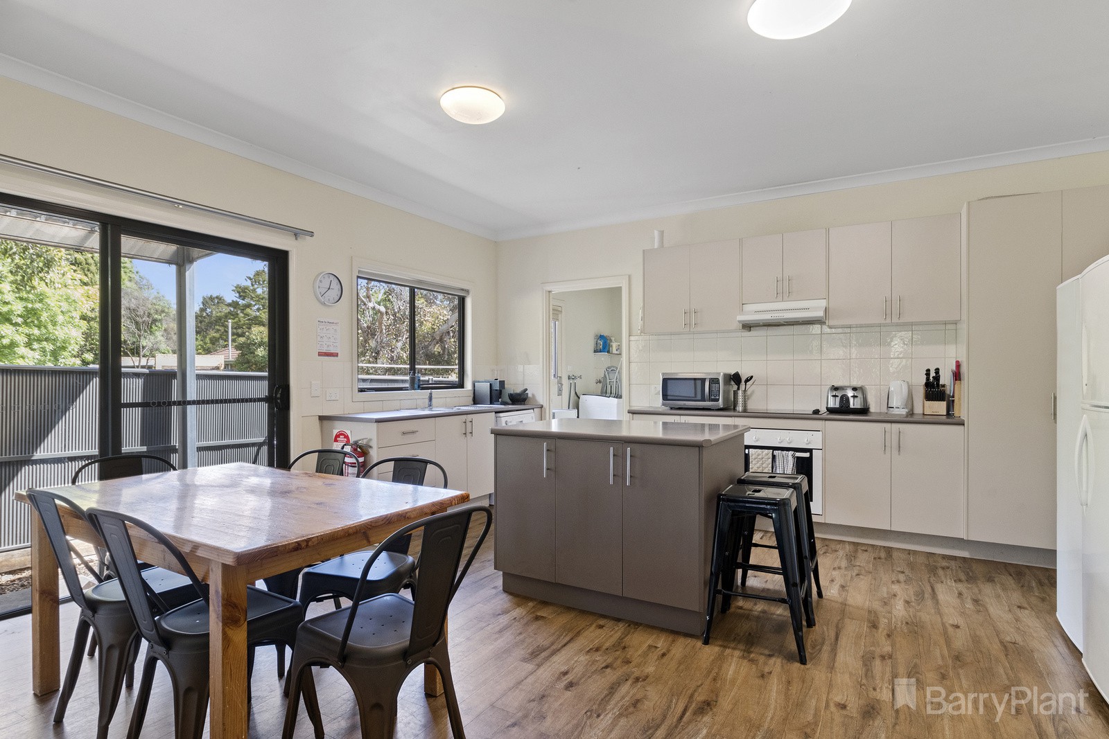 45 Retreat Road, Flora Hill, VIC 3550 - Thumbnail 2 - 15/10/2021