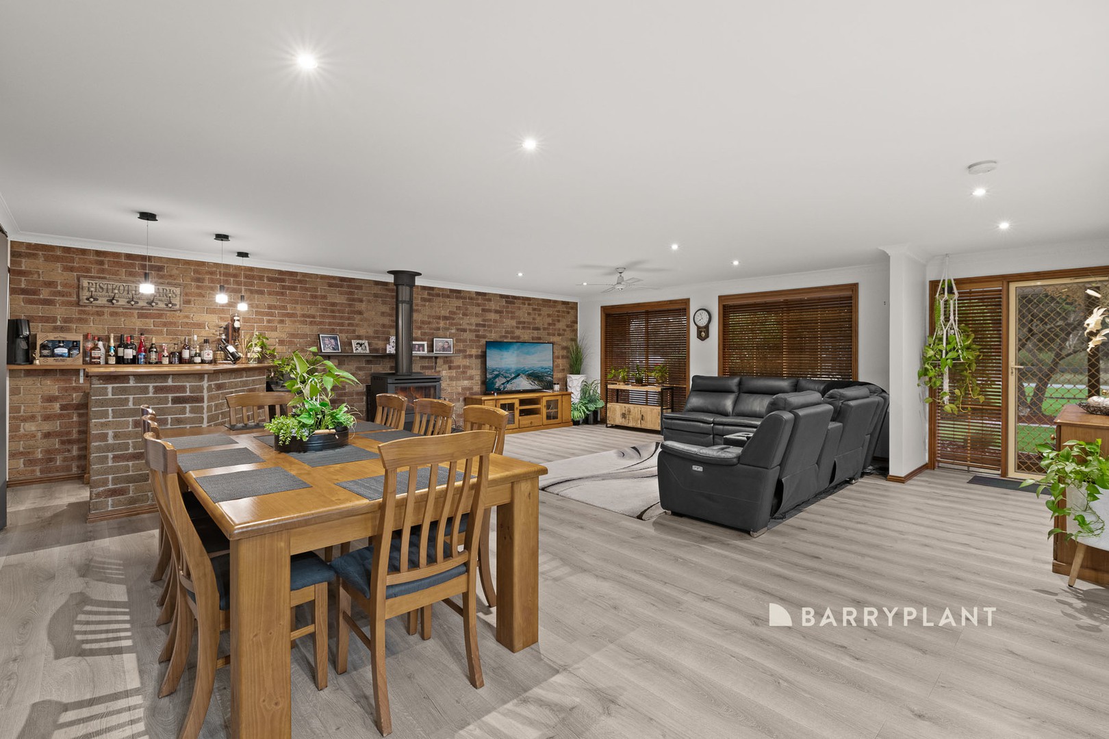 45 Riverside Avenue, Bunyip, VIC 3815, Bunyip - Thumbnail 3