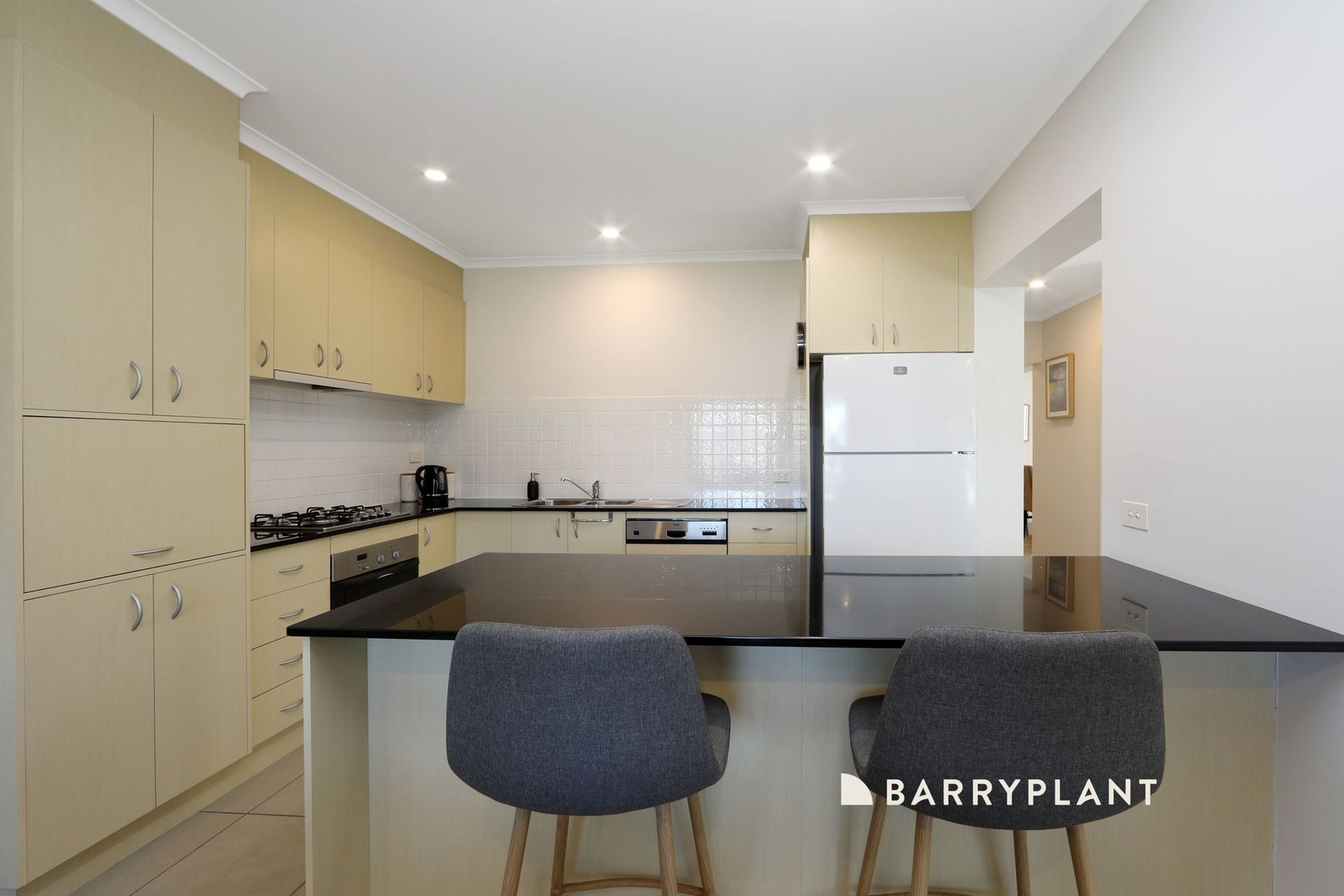 45 Sovereign Manors Crescent, Rowville, VIC 3178, Rowville - Thumbnail 2