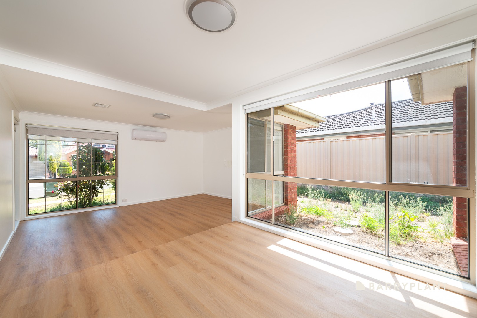 45 Stainsby Crescent, Roxburgh Park, VIC 3064, Roxburgh Park - Thumbnail 4
