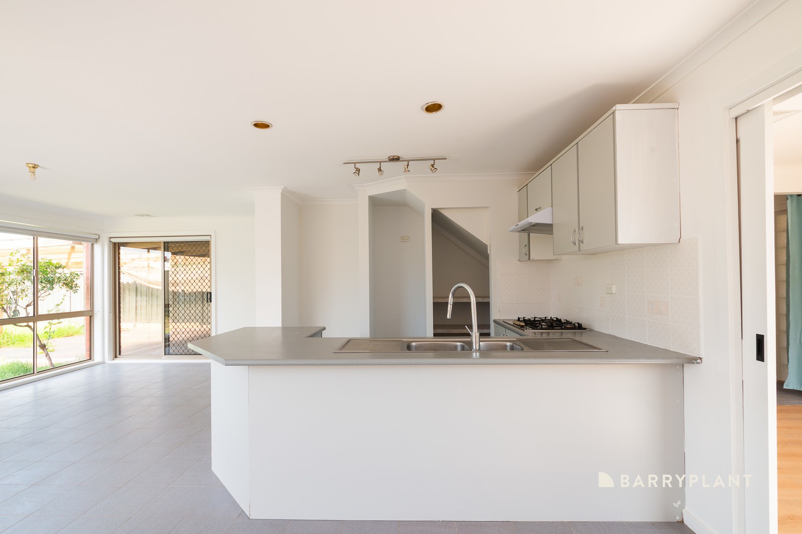 45 Stainsby Crescent, Roxburgh Park, VIC 3064, Roxburgh Park - Thumbnail 6