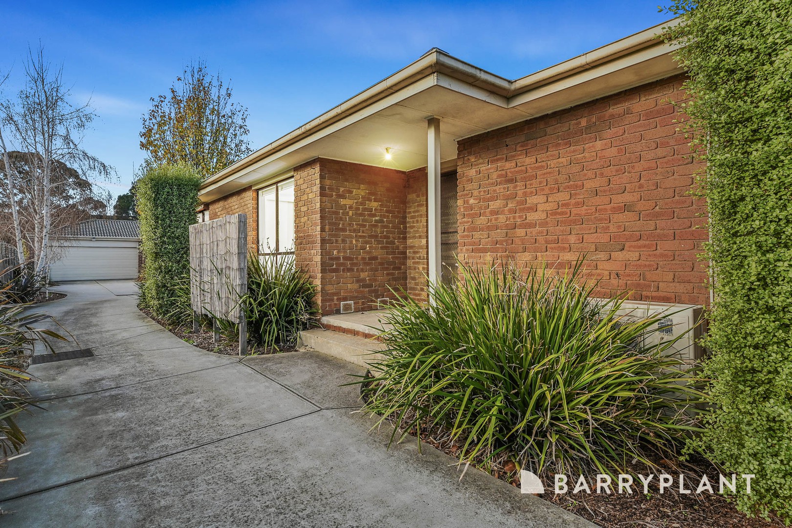 45 Strathavan Drive, Berwick, VIC 3806, Berwick - Thumbnail 2