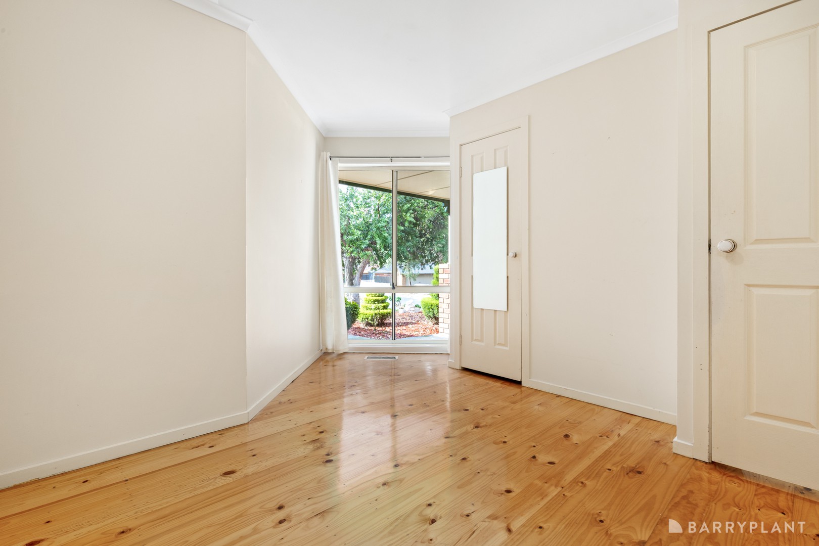 46 Azarow Circuit, Croydon South, VIC 3136 - Thumbnail 1 - 05/09/2025