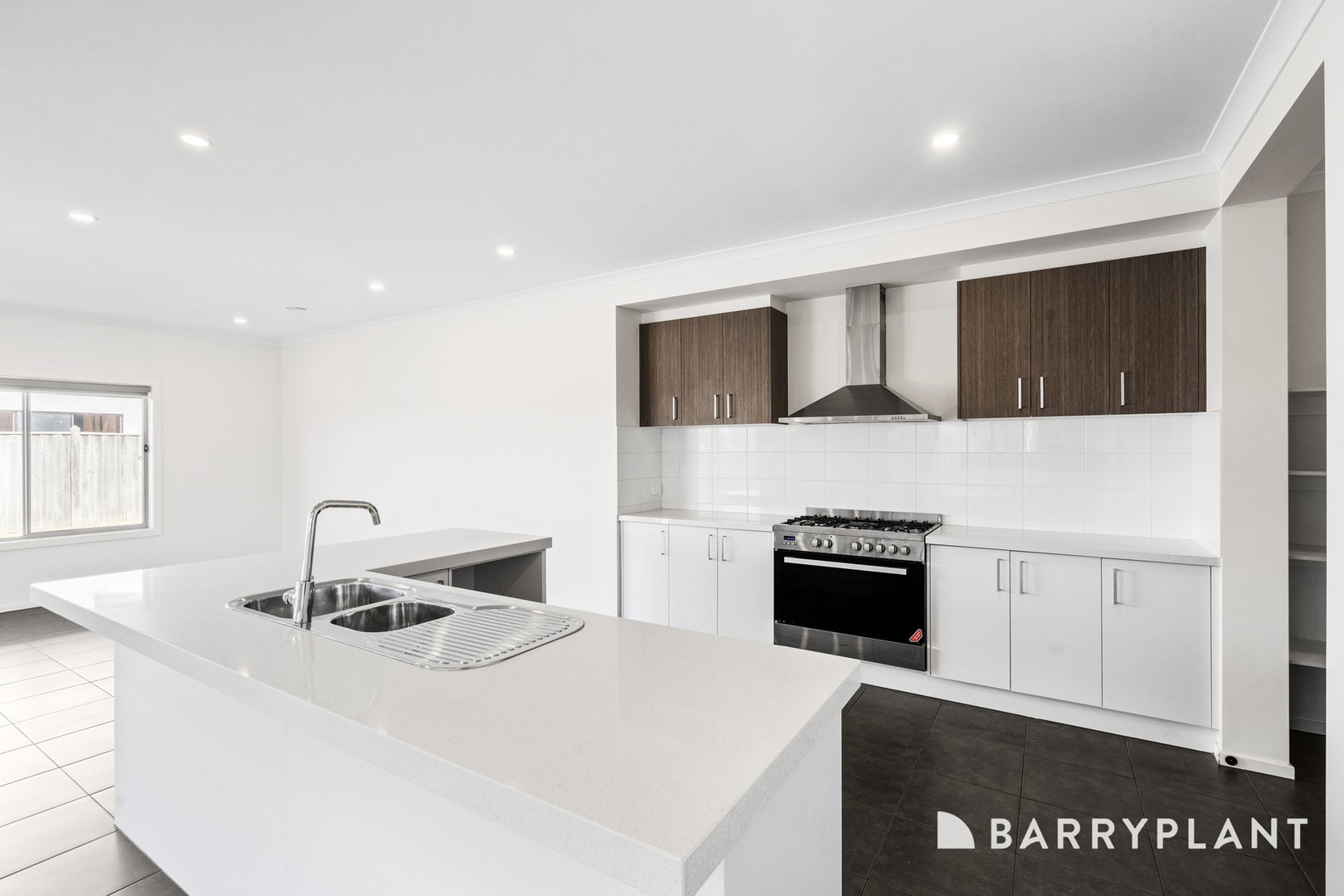 46 Bayvista Circuit, Point Cook, VIC 3030, Point Cook - Thumbnail 4