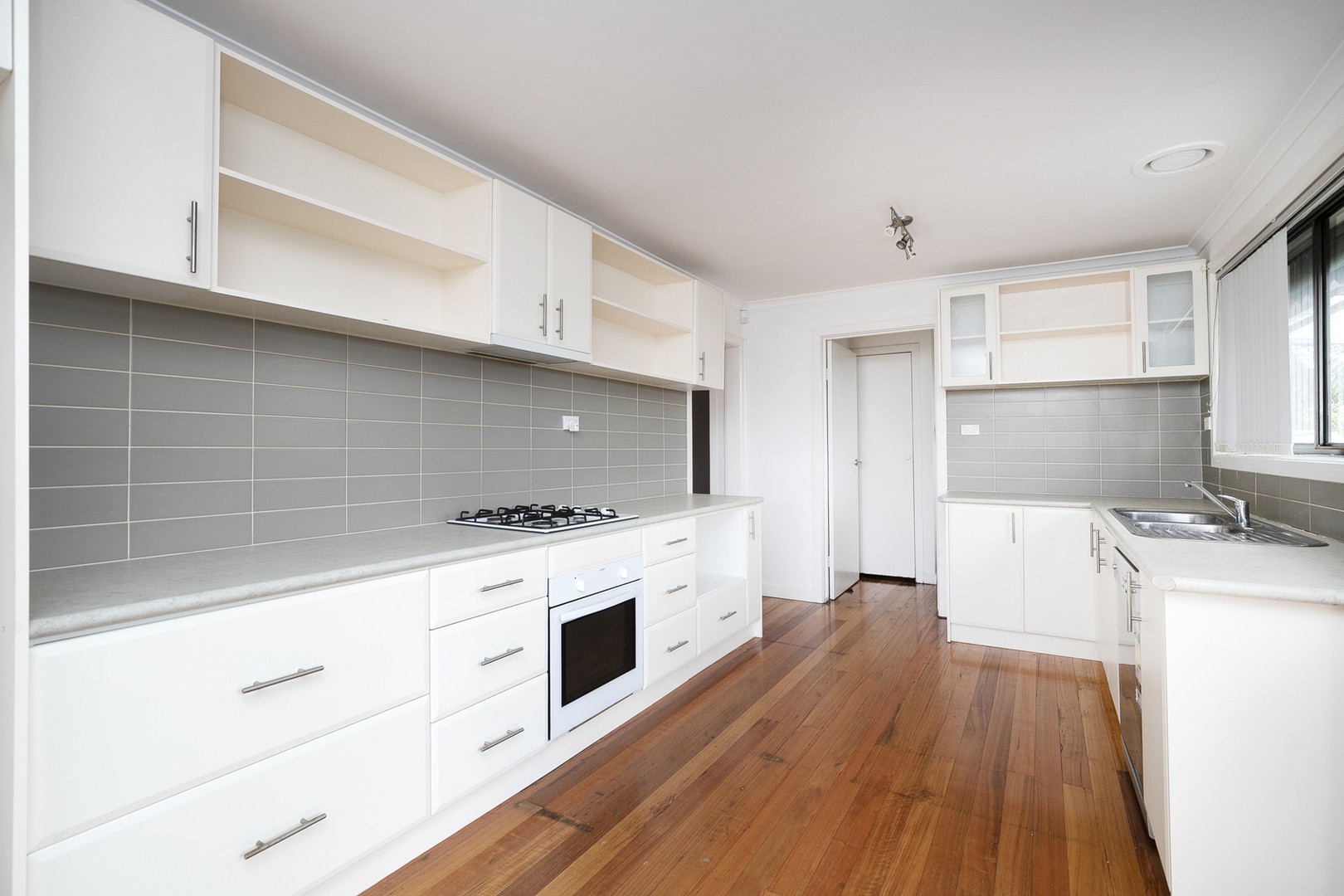 46 Chester Crescent, Deer Park, VIC 3023, Deer Park - Thumbnail 2