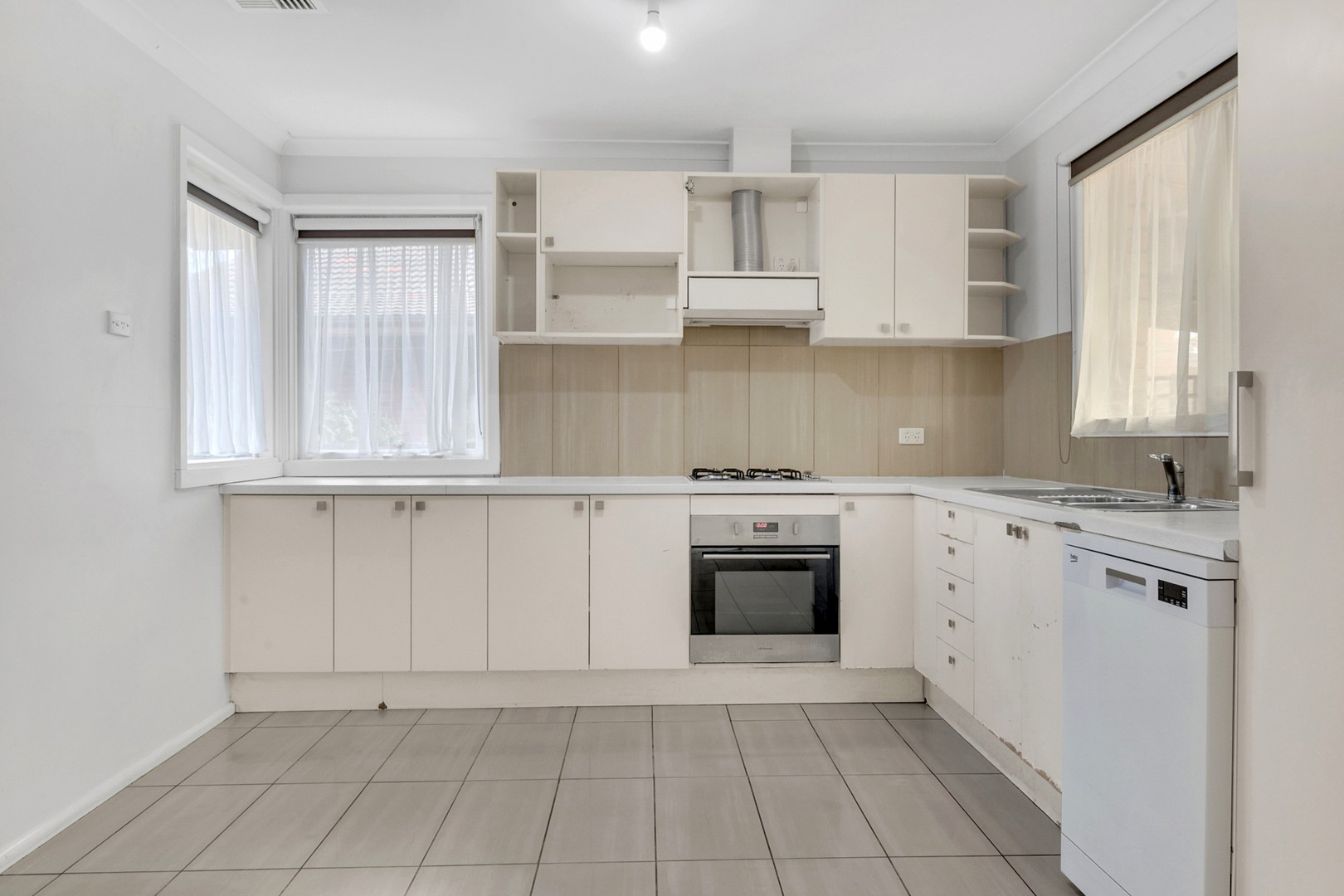 46 Dianne Avenue, Craigieburn, VIC 3064, Craigieburn - Thumbnail 4