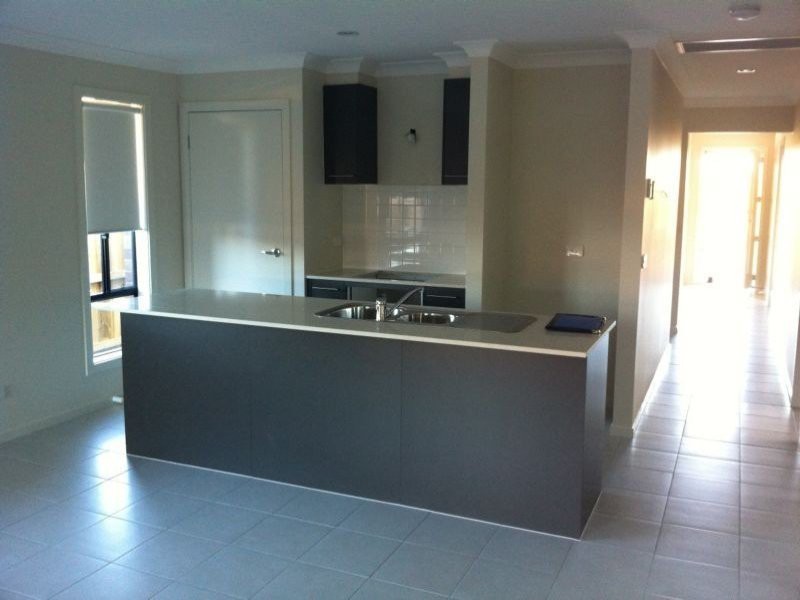 46 Edenvale Boulevard, Wollert, VIC 3750, Wollert - Thumbnail 2