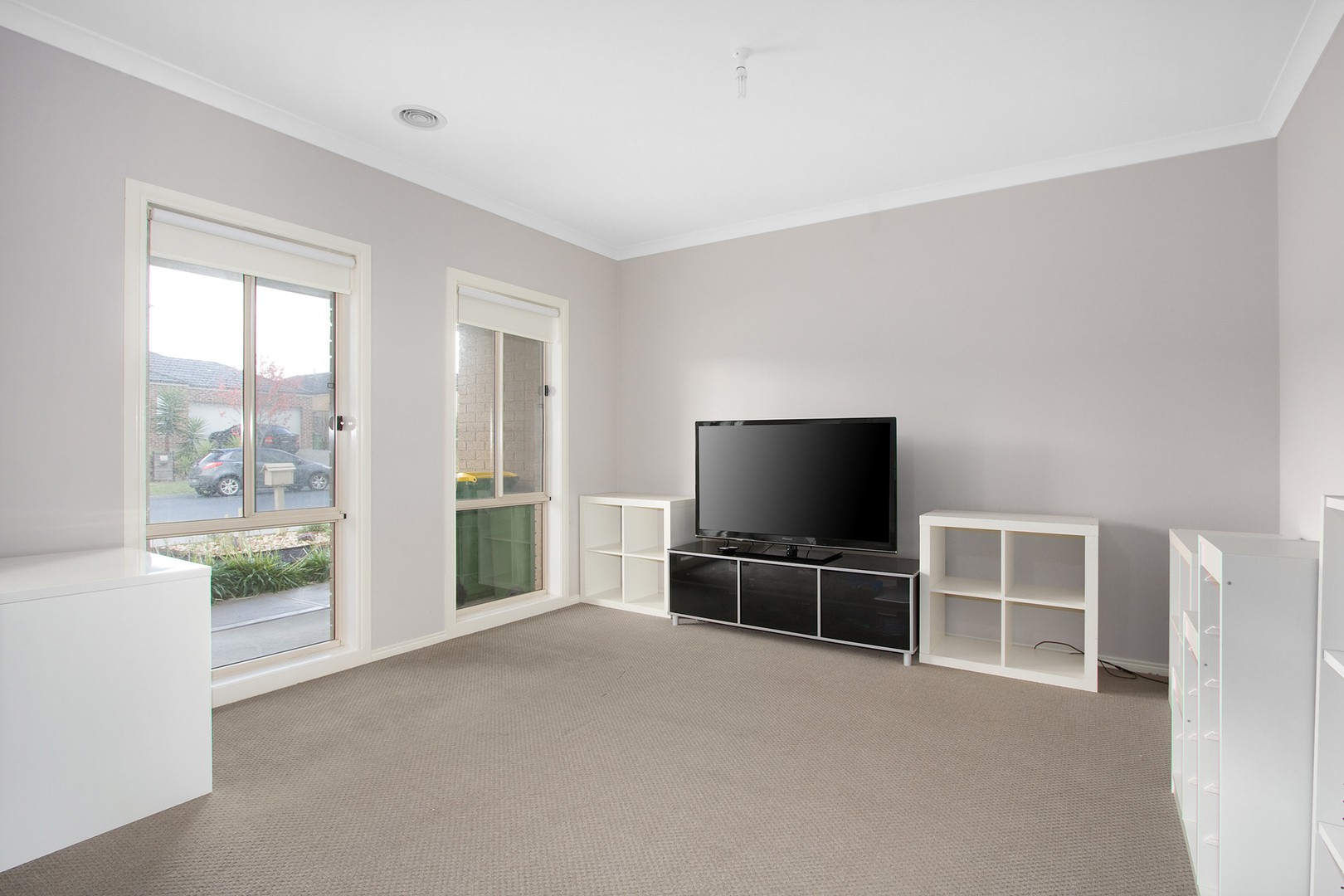 46 Flinders Park Drive, Officer, VIC 3809 - Thumbnail 2 - 31/08/2026