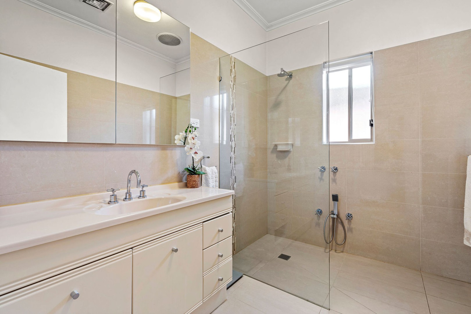 46 Hotham Road, Niddrie, VIC 3042 - Thumbnail 2 - 18/06/2026