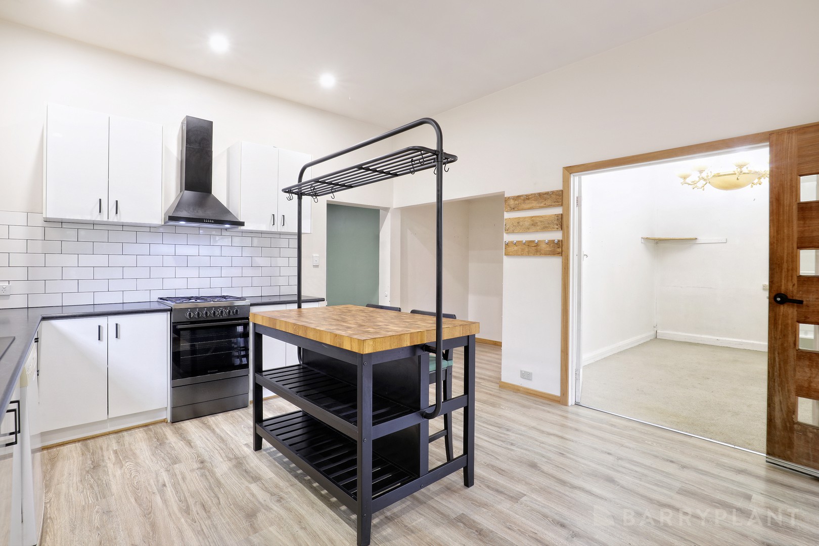 46 Neville Street, Cockatoo, VIC 3781 - Thumbnail 2 - 27/02/2026