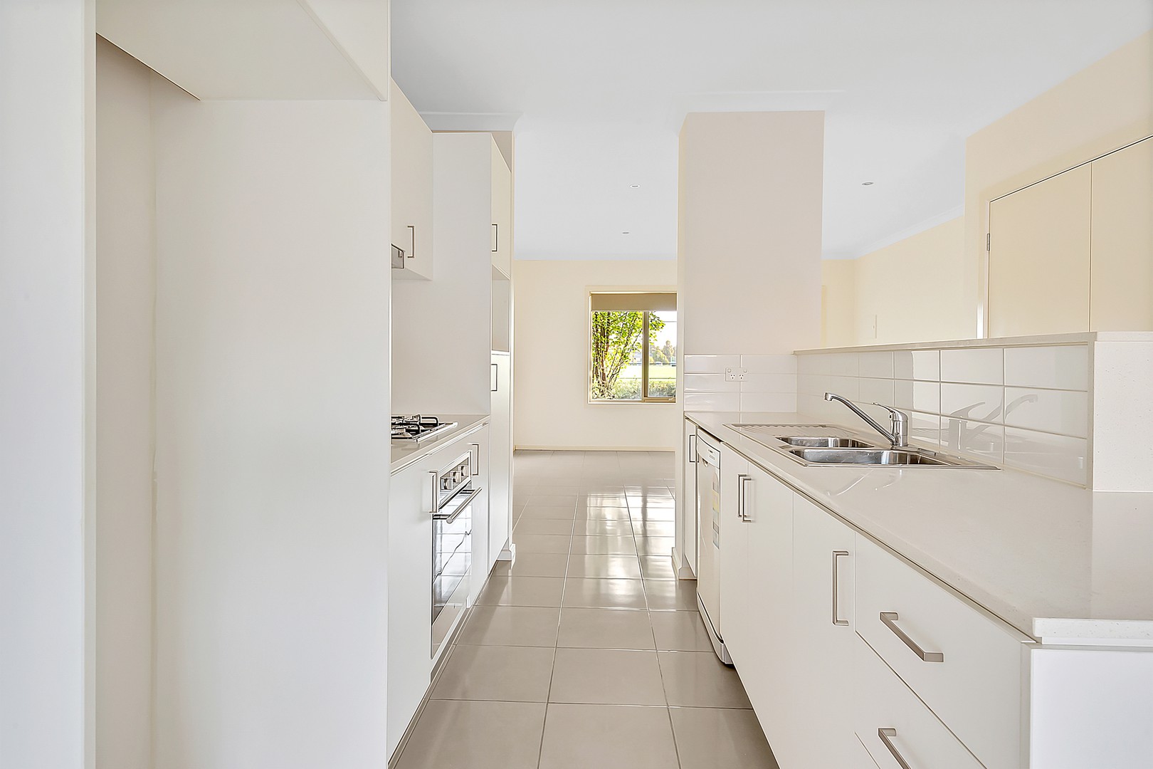46 Penhall Drive, Craigieburn, VIC 3064, Craigieburn - Thumbnail 4