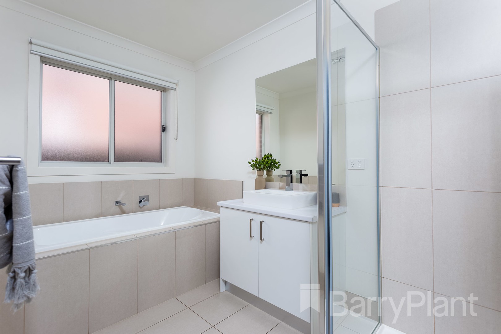 46 Postema Drive, Point Cook, VIC 3030, Point Cook - Thumbnail 7