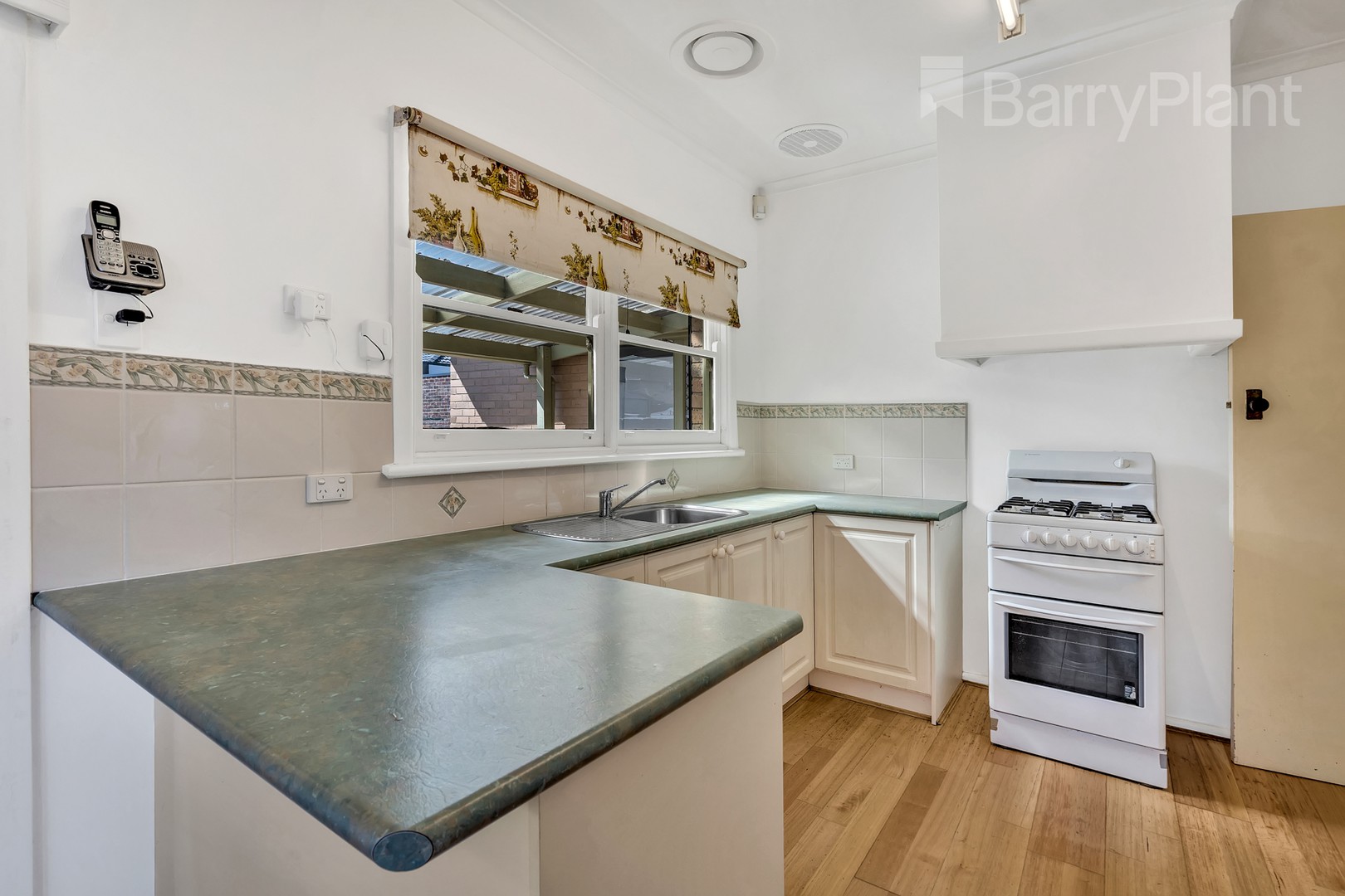 46 Rathcown Road, Reservoir, VIC 3073, Reservoir - Thumbnail 8
