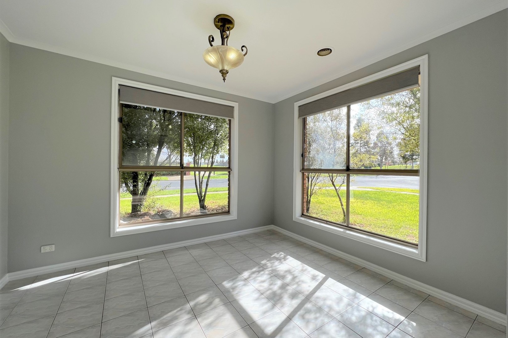 46 Royal Crescent, Hillside, VIC 3037, Hillside - Thumbnail 3