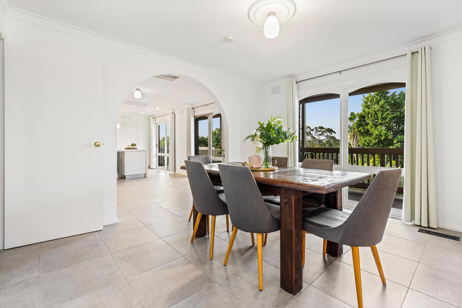 46 Santa Rosa Boulevard, Doncaster East, VIC 3109, Doncaster East - Thumbnail 3